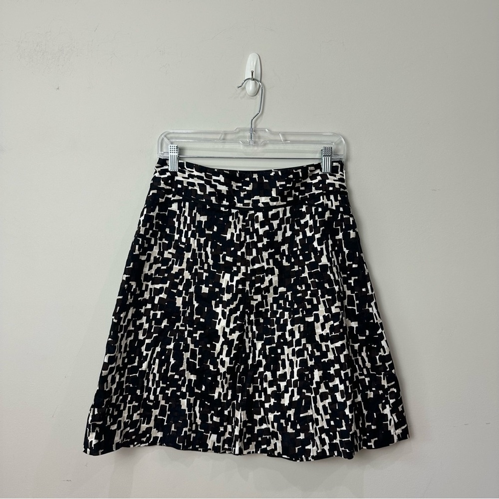 Ann Taylor Black and White Patterned A-Line Skirt